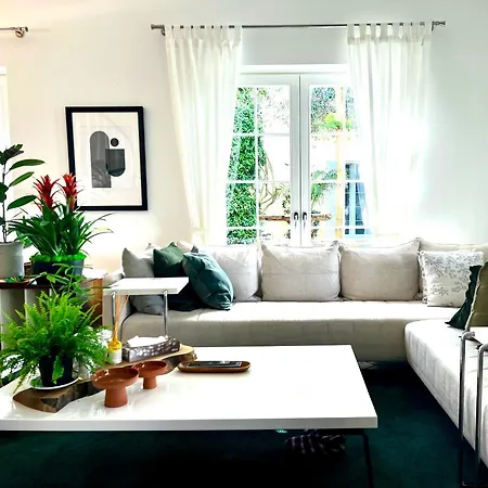 빌라 Sea Canal Townhouse 교젝