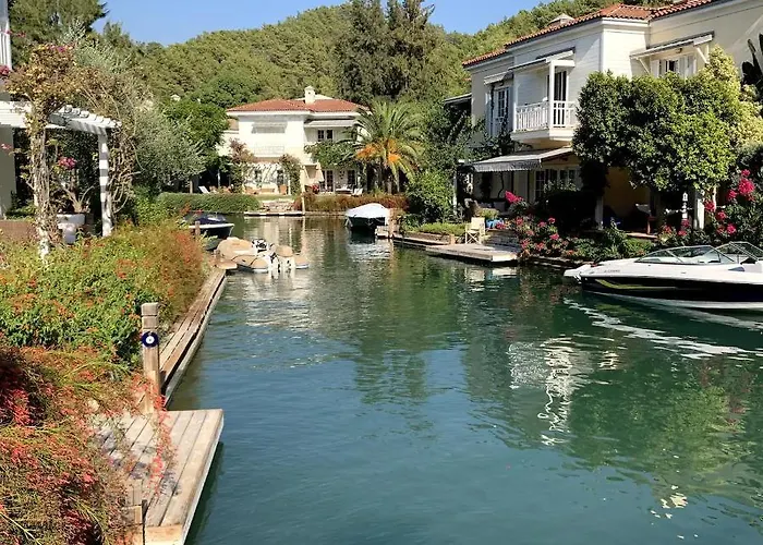 Vilă Sea Canal Townhouse Göcek